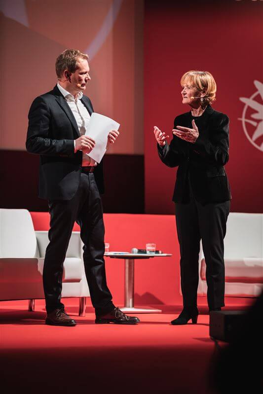 Die Moderatoren Martha Stocker und Markus Frings. Die Moderatoren Martha Stocker und Markus Frings.
