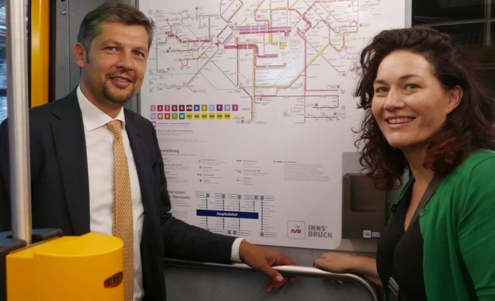 Die Tram sei ein Vorzeigeprojekt, so Landesrätin Ingrid Felipe im Gespräch mit Landesrat Daniel Alfreider.