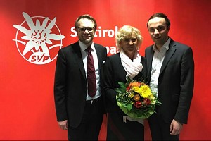 Von links: Christoph Perathoner, Angelika Wiedmer, Philipp Achammer