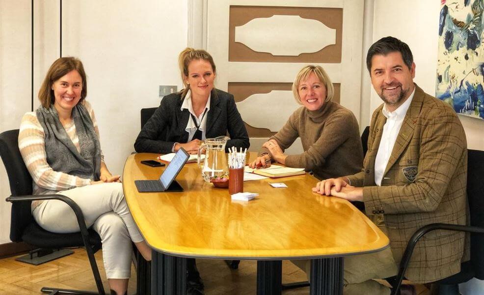 v.l.n.r. Abteilungsleiterin Martha Gärber, geschäftsführende ESF-Dirketorin Claudia Weiler, L.-Abg. Magdalena Amhof und L.-Abg. Helmut Tauber