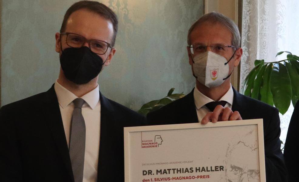 Von links:: Preisträger Matthias Haller sowie SIMAK-Vorsitzender Walter Obwexer