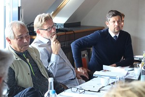 FUEN-Vizepräsident Daniel Alfreider mit weiteren Präsidiumsmitgliedern
