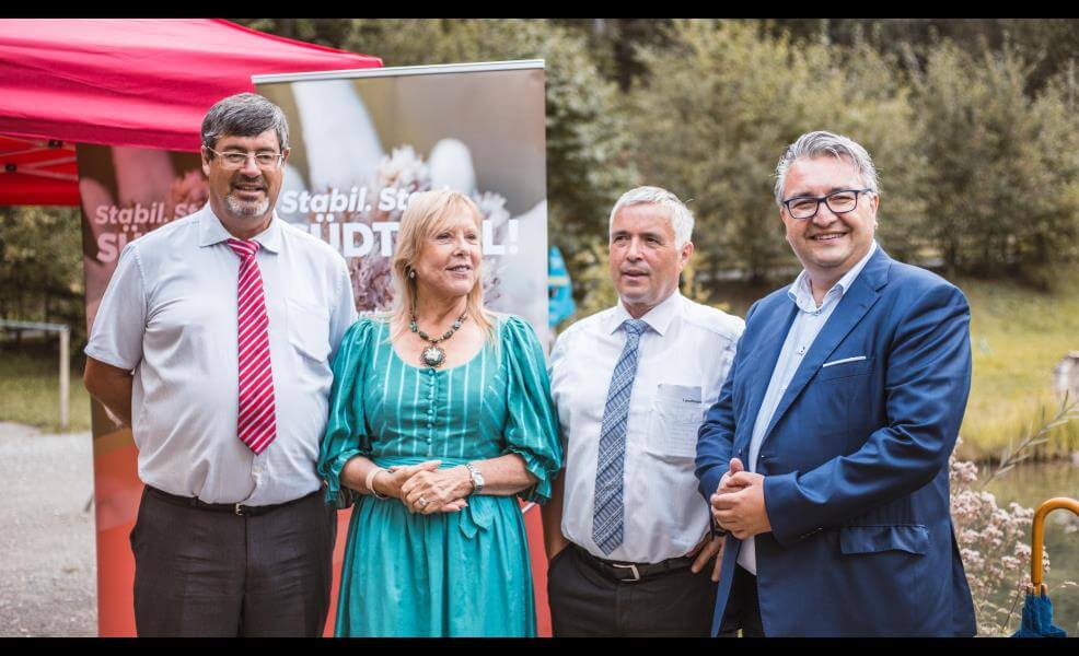 Bezirksobmann Albrecht Plangger mit den drei Vinschger KandidatenIn Maria Herzl, Sepp Noggler und Dieter Pinggera