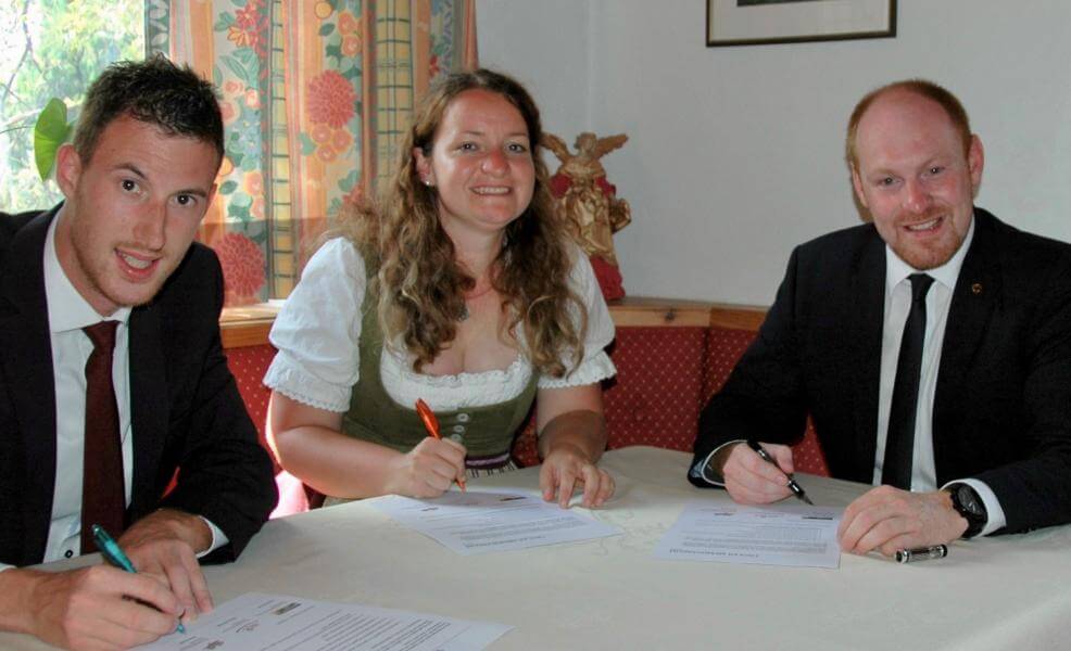 JVP-Landesobmann Dominik Schrott, die stellvertretende JG-Vorsitzende Sonja Anna Plank und Mauro Agosti vom jungen PATT