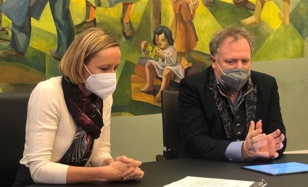 L.-Agb. Magdalena Amhof und Fraktionsvorsitzender Gert Lanz